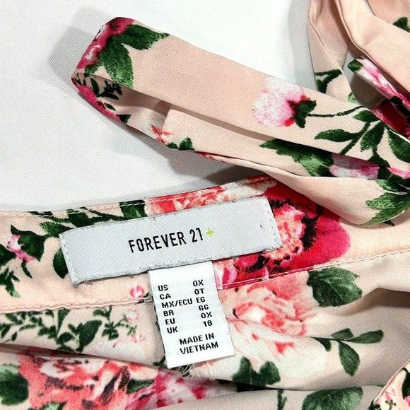 Forever 21‎ Plus Floral Cropped Blouse 0X - Picture 5 of 5